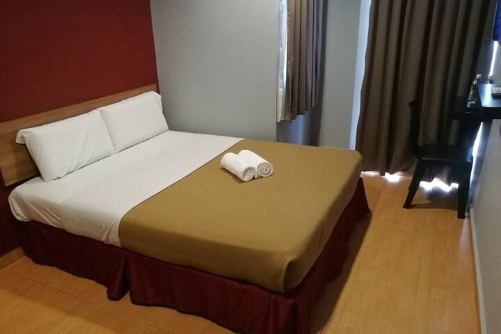 Room 6 of 39
