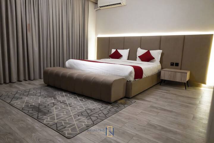 Room 16 of 44