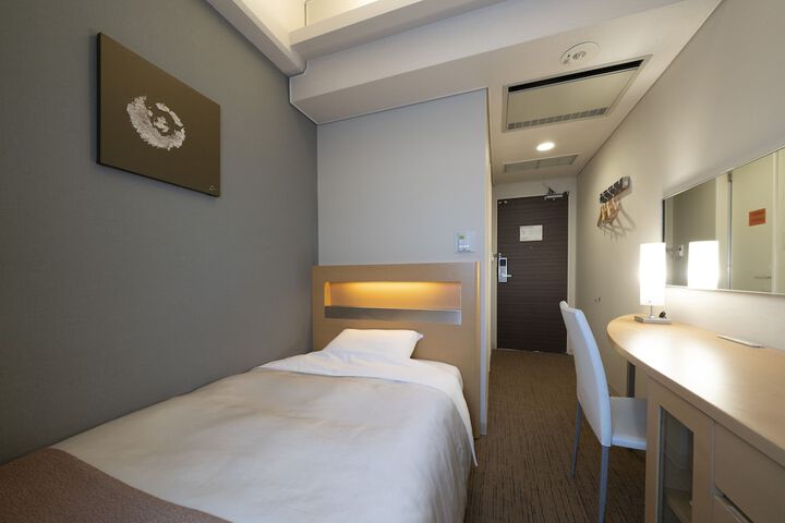 Room 19 of 100