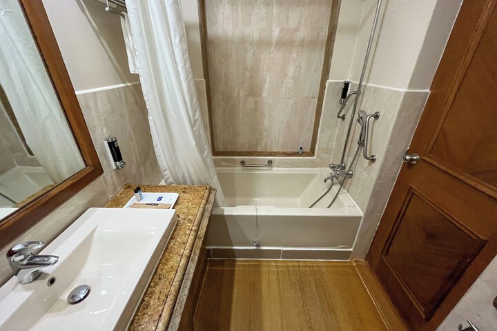 Bath Interior