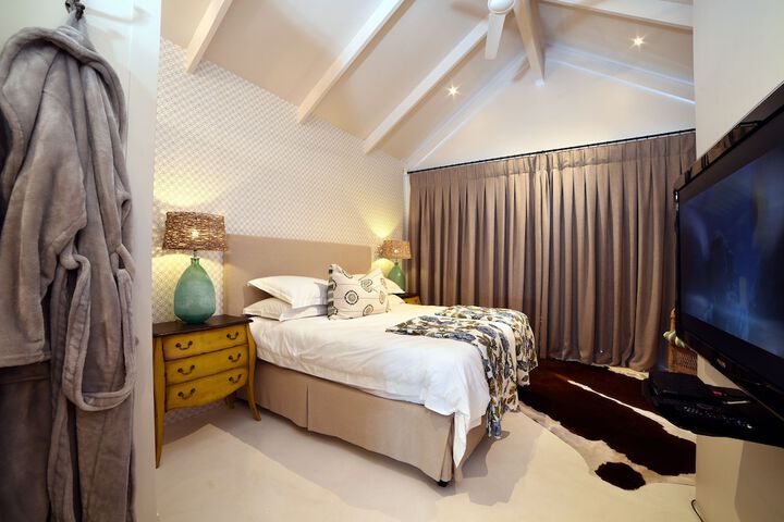 Room 7 of 23