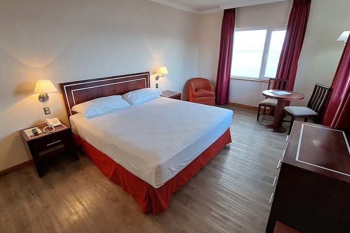 Room 35 of 73