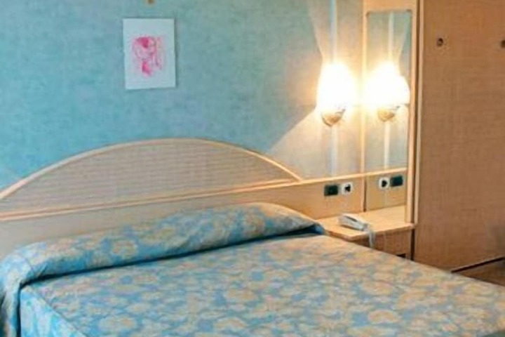 Room 7 of 21