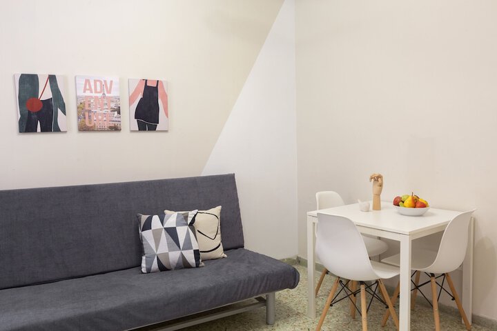Room 15 of 18
