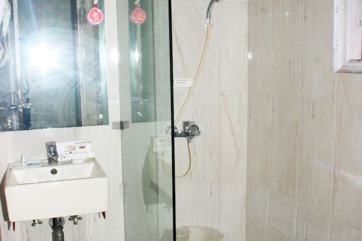 Clean Restrooms