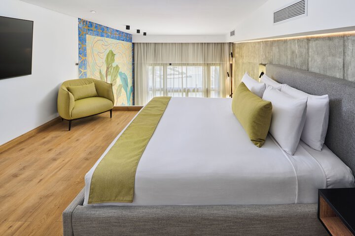 Room 47 of 116