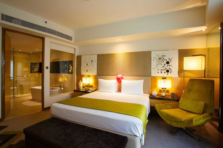 Room 12 of 117