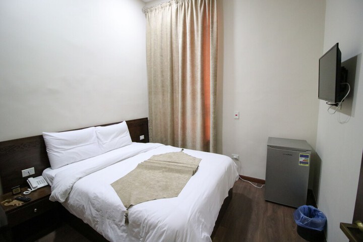 Room 17 of 59
