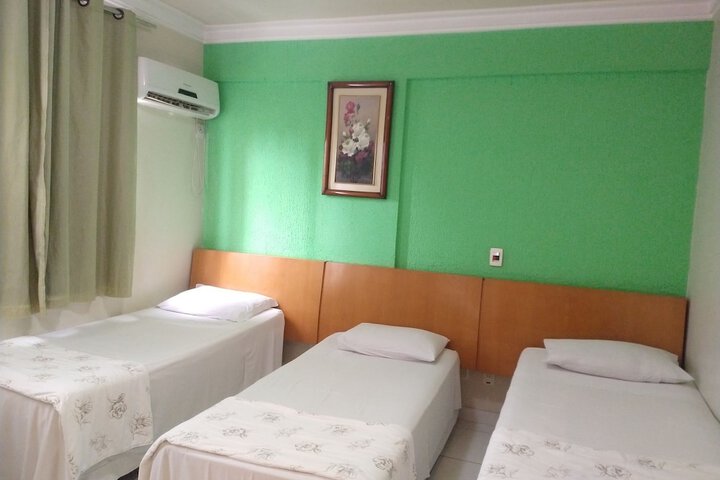 Room 5 of 13