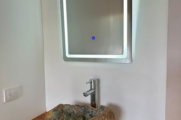 Room 19 of 46