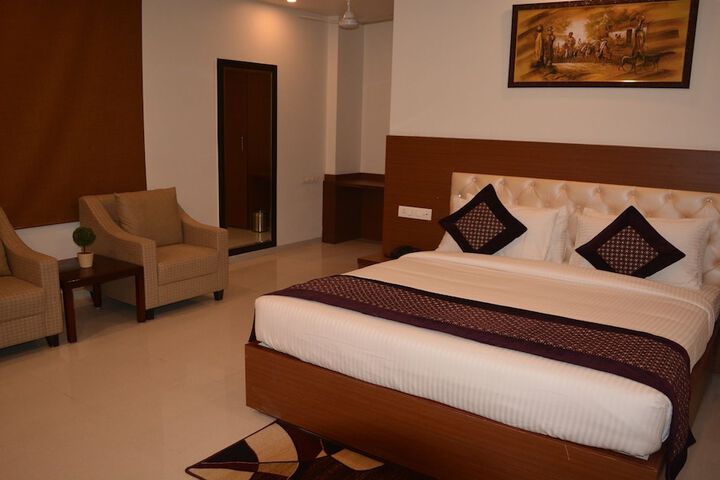 Room 34 of 61