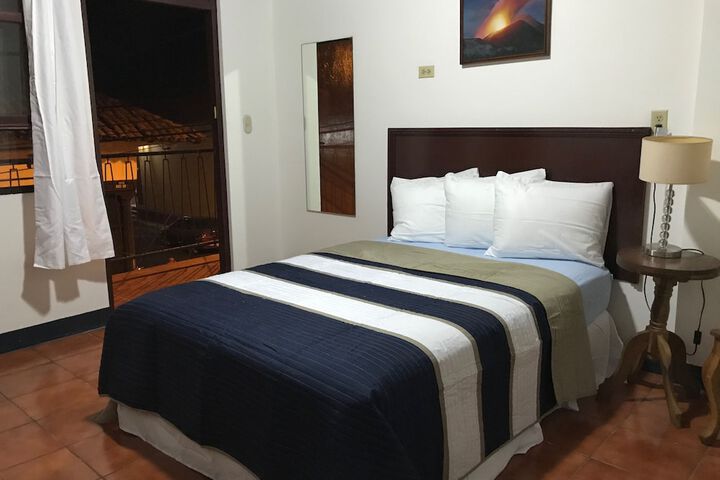 Room 8 of 15