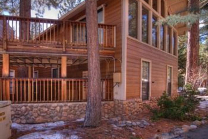 Image of Spacious 3 North Shore Townhome 3 Br Townhouse by RedAwning