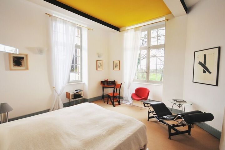 Room 2 of 30