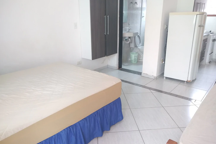 Room 7 of 10