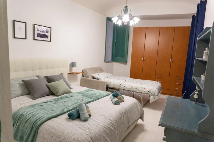 Room 3 of 22
