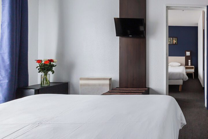 Room 15 of 44
