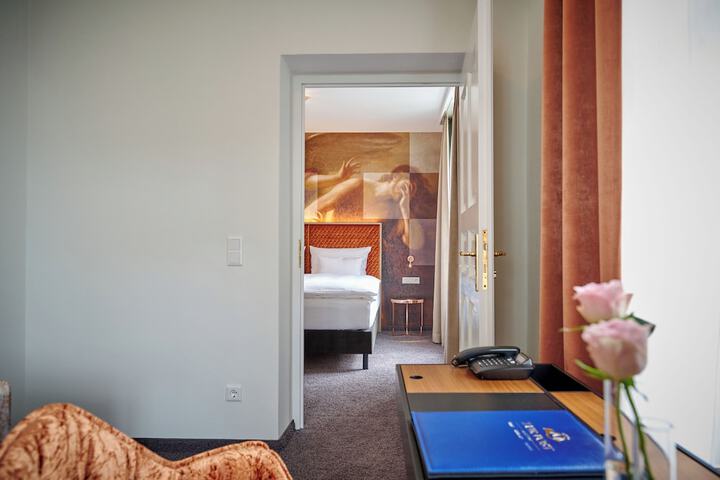 Room 20 of 64