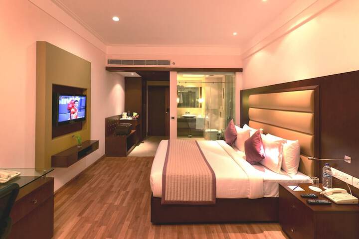 Room 6 of 20