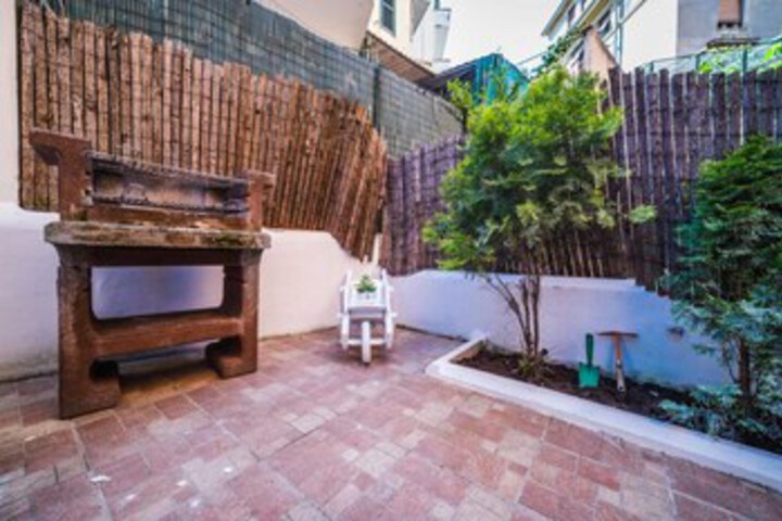Terrace/Patio 33 of 34