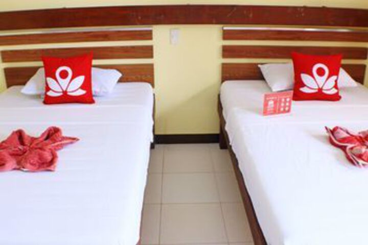 Room 7 of 25
