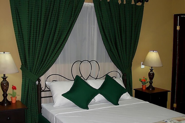 Room 5 of 38