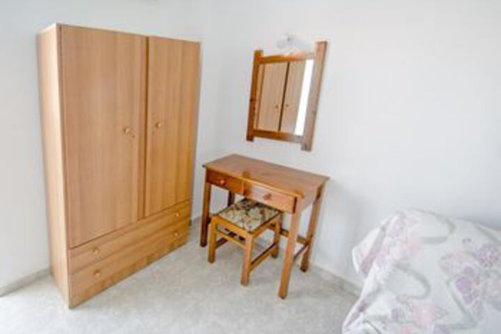 Room 11 of 24