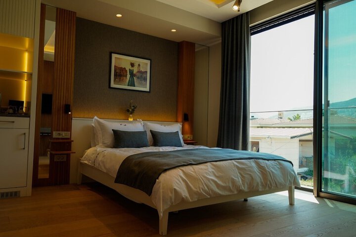 Room 25 of 91