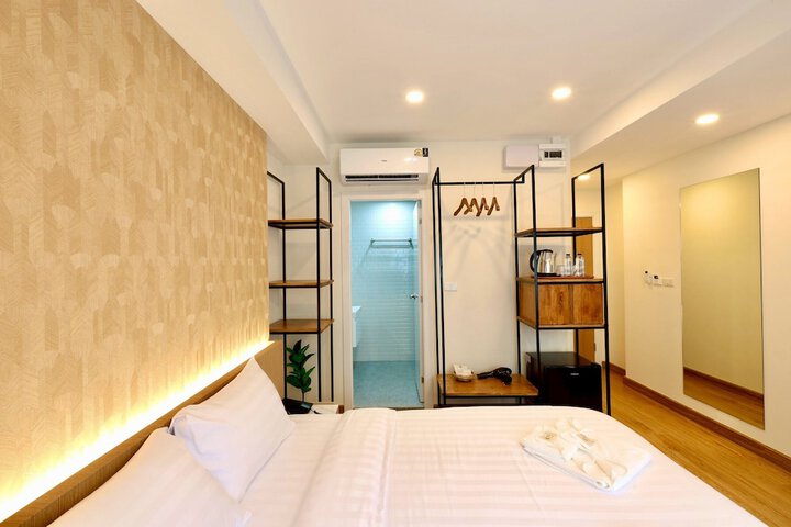 Room 19 of 38