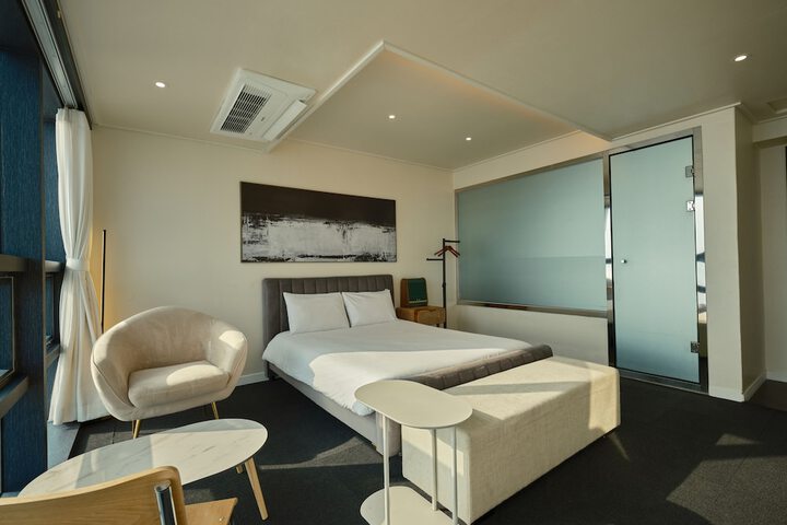 Room 65 of 224