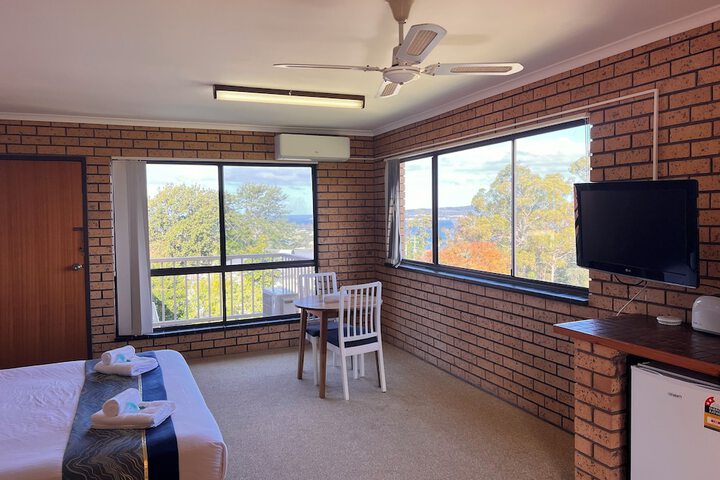 Room 17 of 52