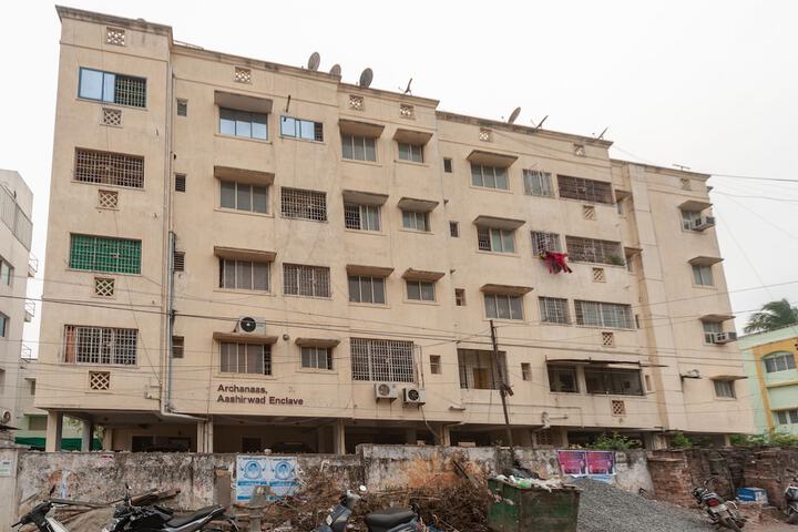 OYO 7853 PEARL CORPORATE RESIDENCY