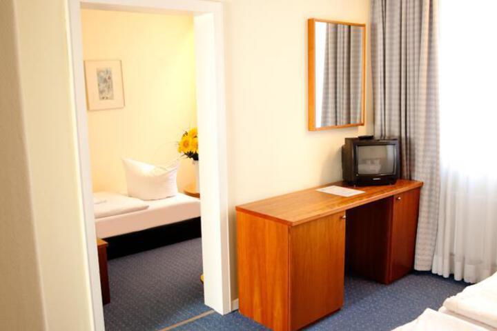 HOTEL STRALSUND UND HERWIGS