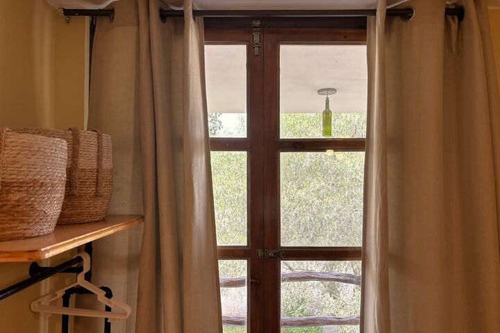 Room 104 of 199