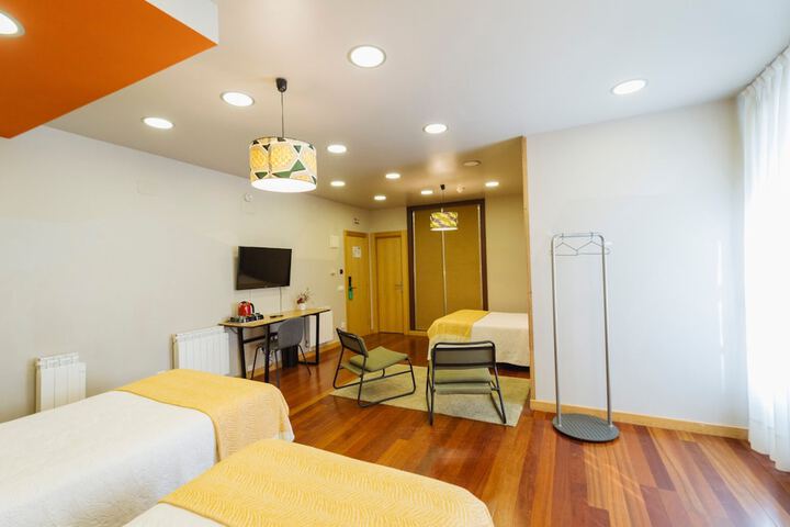 Room 48 of 99