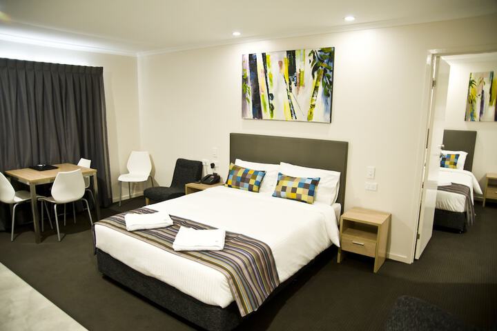 Room 20 of 37