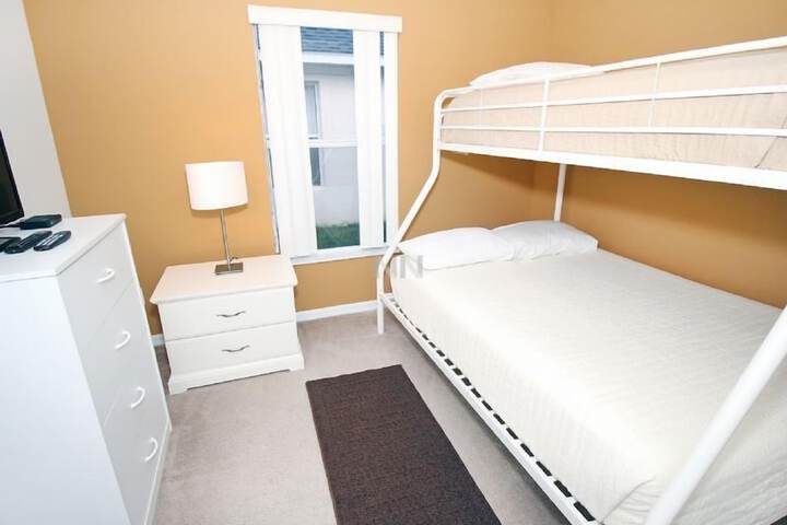Room 4 of 19