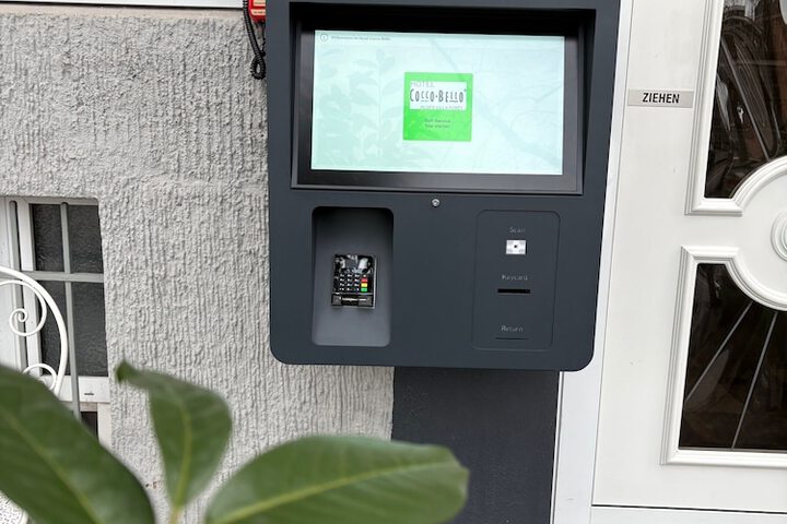 Check-in/check-out kiosk