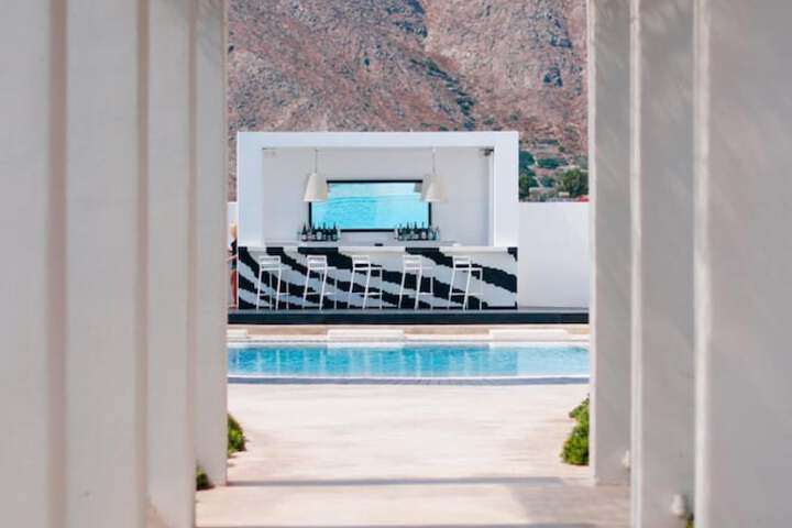 Hotel with Pool
