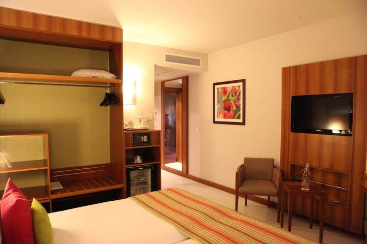Room 18 of 60