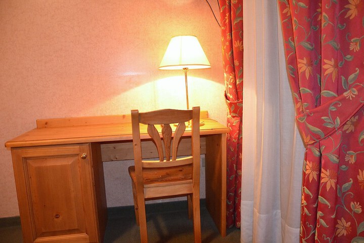 Room 30 of 47