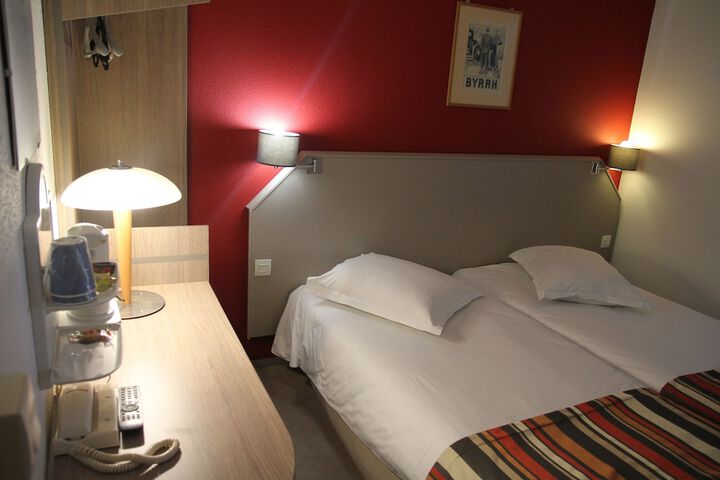 Room 3 of 11