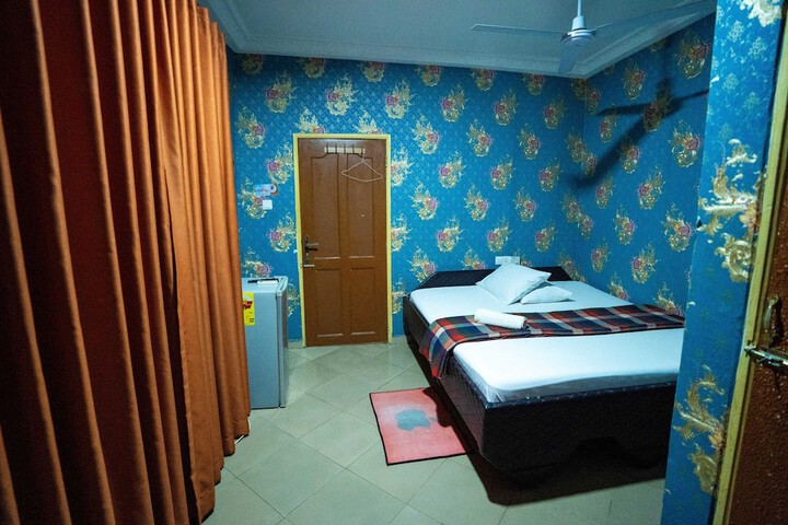 Room 7 of 41
