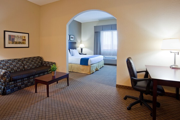 Room 13 of 85
