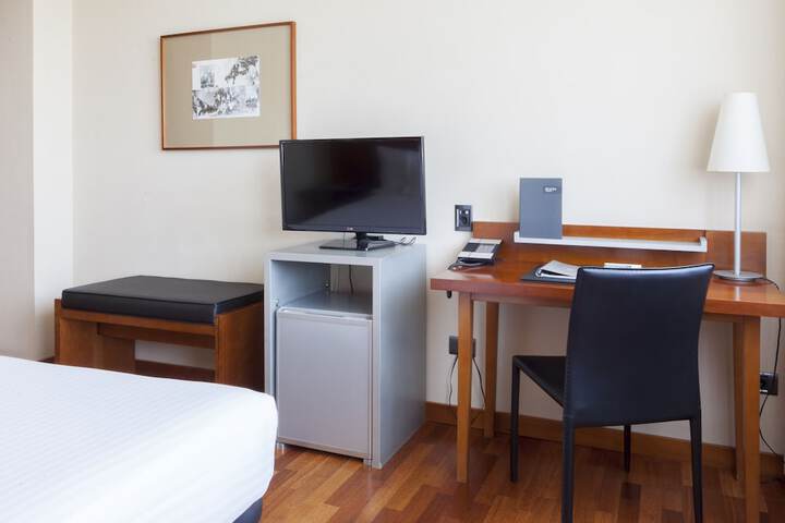 Room 26 of 66