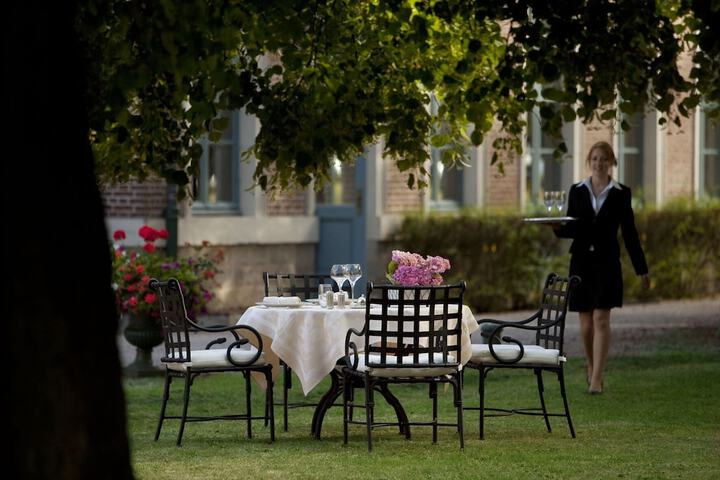 Dining Photos