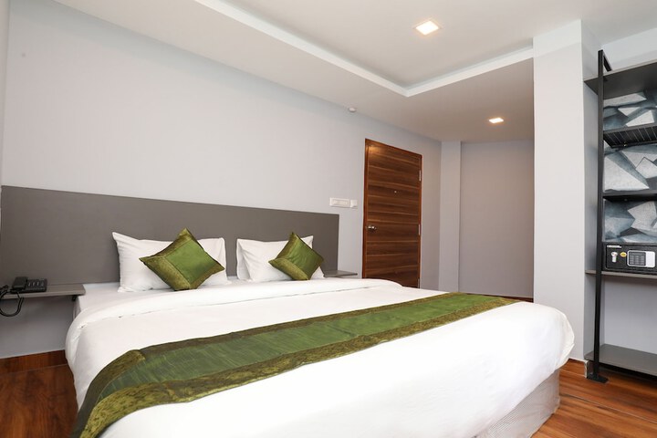 Room 18 of 37