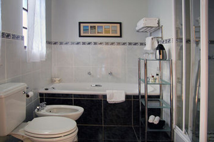 Room 3 of 37