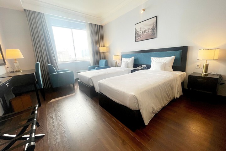 Room 9 of 20