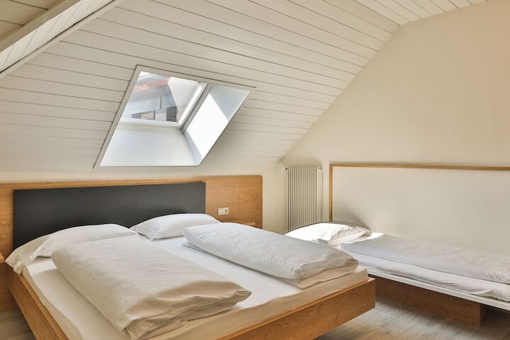 Room 17 of 120